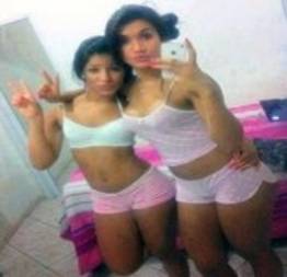 Sortudo comendo duas novinhas gostosas