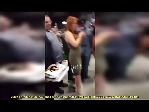 Putaria na feira erotica cadeirante se deu bem