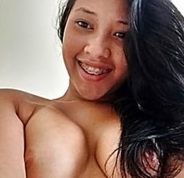 Thais japinha carinha de sapeca mandou nudes pro namorado e caiu no whats