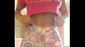 Novinha fez striper para o namorado