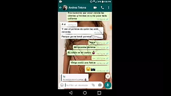 Andrea es una compañera del trabajo tiene unas grandes tetas y por fin me las muestra en videollamada por whatsapp