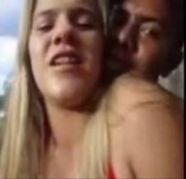 Loirinha amadora deu o cu no sitio do amante morrendo de dor