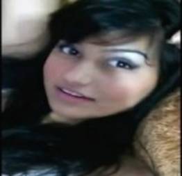 Novinha boba acreditou que o namorado ia apagar o video