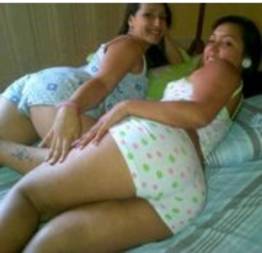 Sortudo comendo as duas irmãs cavalas novinhas