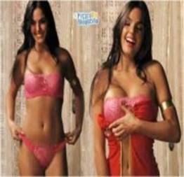Isis Valverde pelada