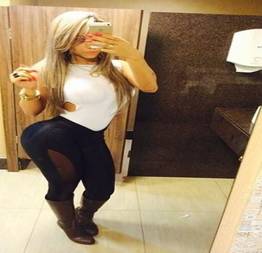 Bianca faz oque quer escondida atras da casa - novinha danada novinha danada