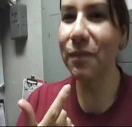 Casada chupando pau do chefe no trabalho