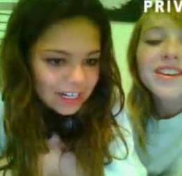 Duas novinhas safadas na webcam - canal das novinhas