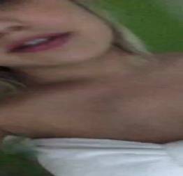 Loira se filma nua e joga no whatsapp - videos e fotos gratis