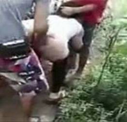 Flagra da nanda dando no matinho por 30 conto | vídeos porno carioca