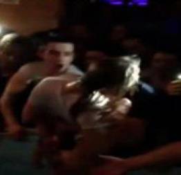 Loiras gostosas da faculdade de medicina na festa da faculdade