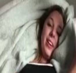 Gringa novinha vazou na net se masturbando