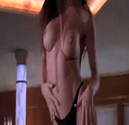 Demi Moore PEITUDA MUITO GOSTOSA NUA em cena de filme
