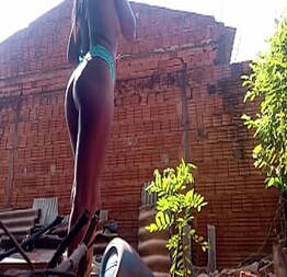 Não resisti e dei o cu pro meu tio depois que peguei ele na punheta | anal amador |anal