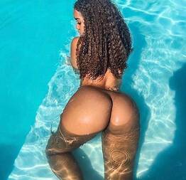 novinha negra gostosa
