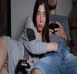 Minha tomando goleada no FIFA apelou e partiu pra gulosa