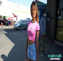 Hot skinny amateur babe rides the dick off a white guy in bangkok